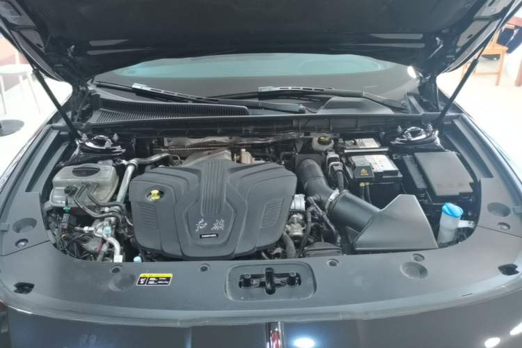 Used Hongqi H5 2025 2.0T Automatic Xuan Ying Edition Engine Bay