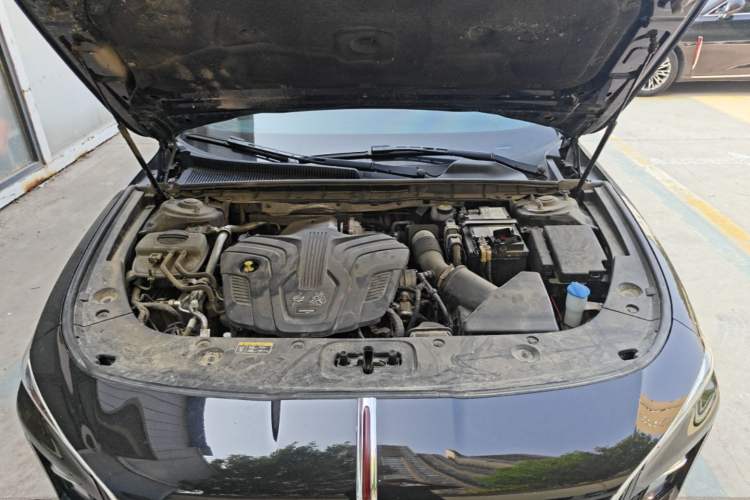 Used Hongqi H5 2025 2.0T Automatic Flag Edition – 500 000 Units Commemorative Version Engine Bay