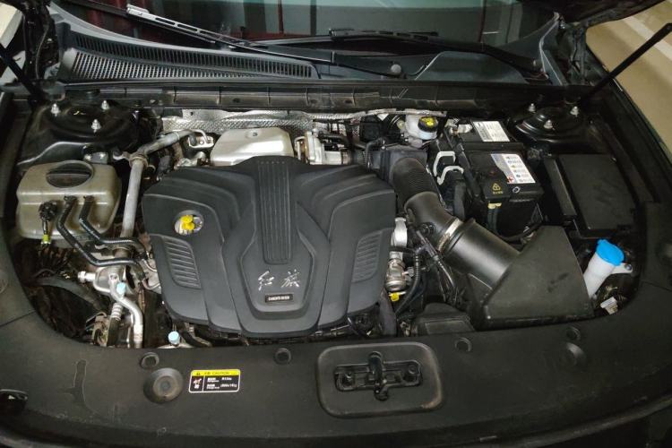 Used Hongqi H5 2025 2.0T Automatic Flag Edition – 500 000 Units Commemorative Version Engine Bay
