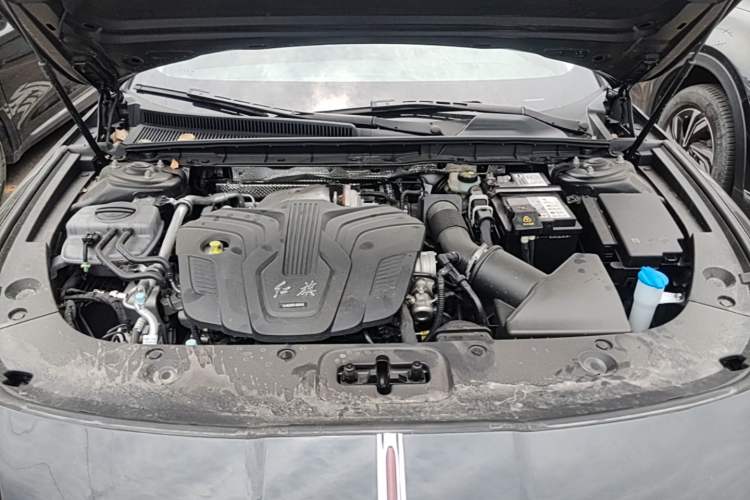 Used Hongqi H5 2025 2.0T Automatic Flag Edition – 500 000 Units Commemorative Version Engine Bay