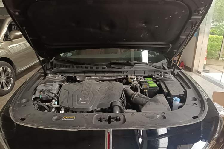 Used Hongqi H5 2025 1.5T DCT Qiyun 500 000th Unit Commemorative Edition Engine Bay