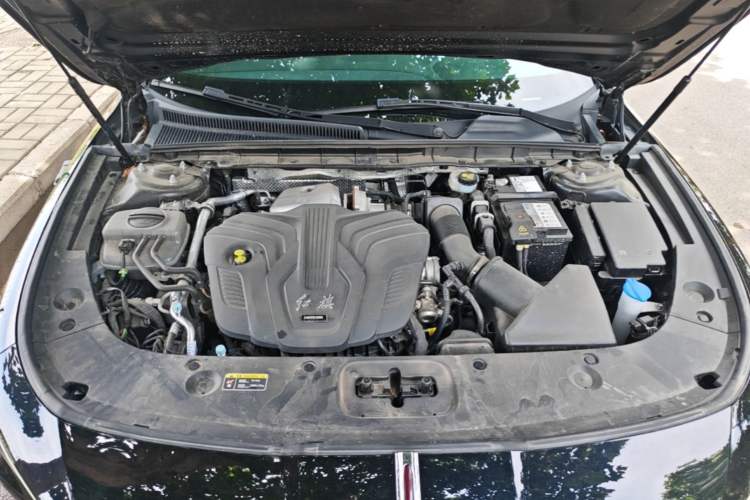 Used Hongqi H5 2025 2.0T Automatic Flag Edition – 500 000 Units Commemorative Version Engine Bay