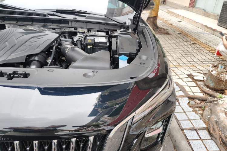 Used Hongqi H5 2025 1.5T DCT Qiyun 500 000th Unit Commemorative Edition Engine Bay Left