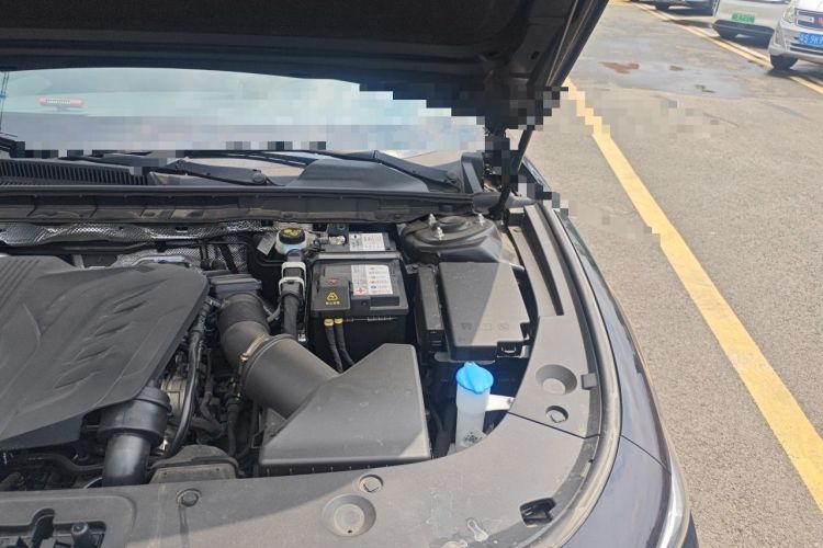 Used Hongqi H5 2025 1.5T DCT Qiyun 500 000th Unit Commemorative Edition Engine Bay Left