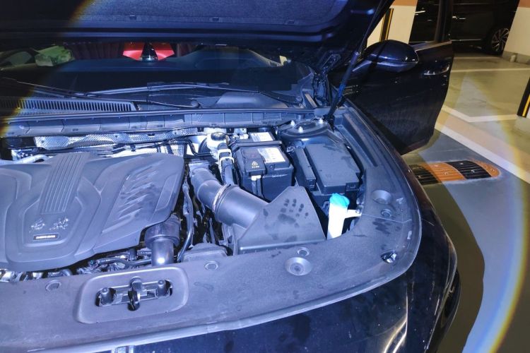 Used Hongqi H5 2025 1.5T DCT Qiyun 500 000th Unit Commemorative Edition Engine Bay Left