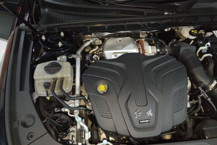 Used Hongqi H5 2025 2.0T Automatic Flag Edition – 500 000 Units Commemorative Version Engine Bay Right