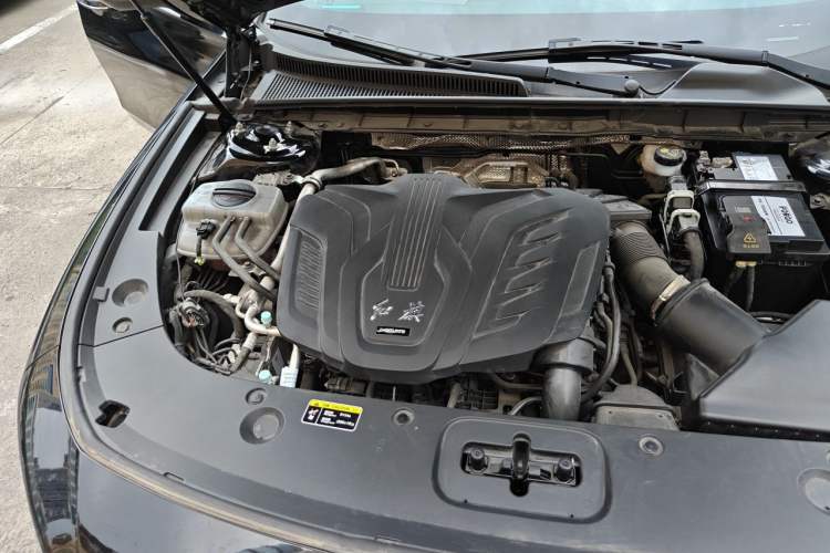 Used Hongqi H5 2025 1.5T DCT Qiyun 500 000th Unit Commemorative Edition Engine Bay Right