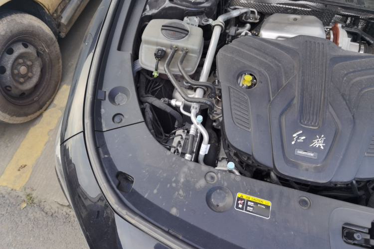 Used Hongqi H5 2025 2.0T Automatic Flag Edition – 500 000 Units Commemorative Version Engine Bay Right