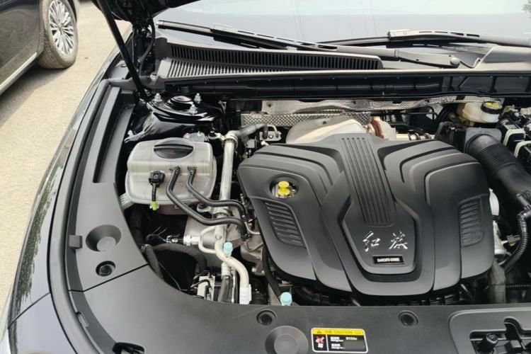 Used Hongqi H5 2025 2.0T Automatic Flag Edition – 500 000 Units Commemorative Version Engine Bay Right