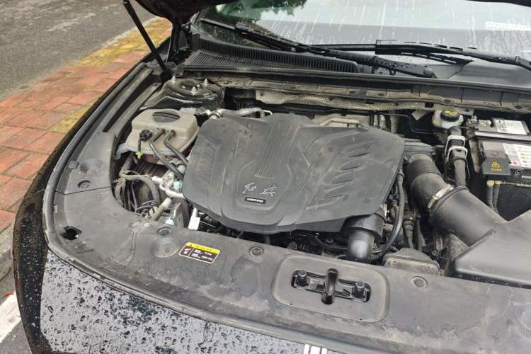 Used Hongqi H5 2025 1.5T DCT Qiyun 500 000th Unit Commemorative Edition Engine Bay Right