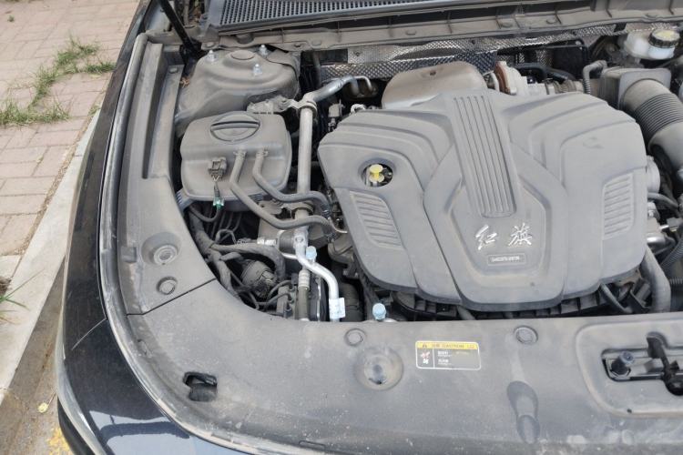 Used Hongqi H5 2025 2.0T Automatic Flag Edition – 500 000 Units Commemorative Version Engine Bay Right