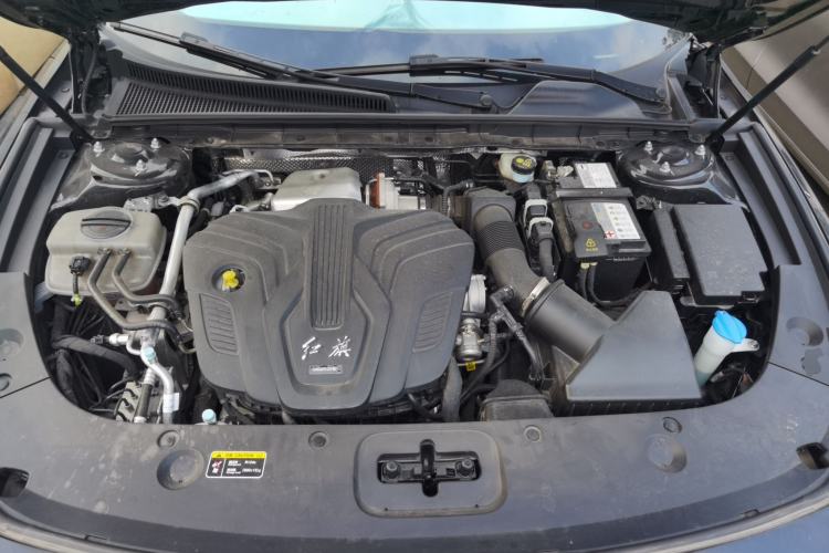 Used Hongqi H5 2025 2.0T Automatic Flag Edition – 500 000 Units Commemorative Version Engine Bay