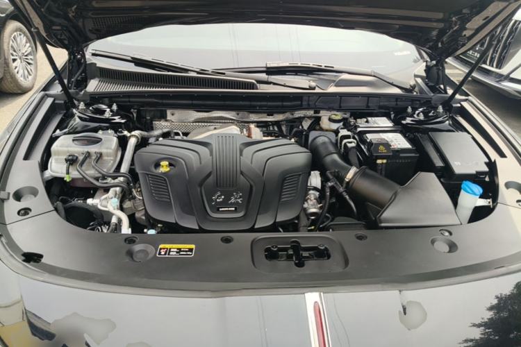 Used Hongqi H5 2025 2.0T Automatic Flag Edition – 500 000 Units Commemorative Version Engine Bay