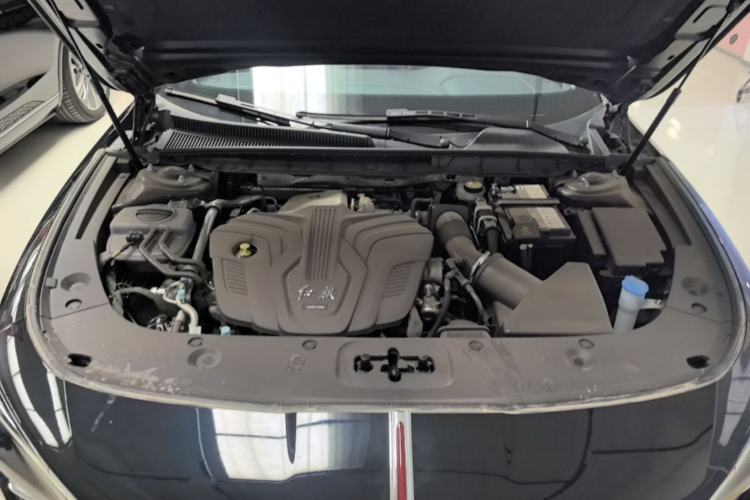 Used Hongqi H5 2025 2.0T Automatic Flag Edition – 500 000 Units Commemorative Version Engine Bay