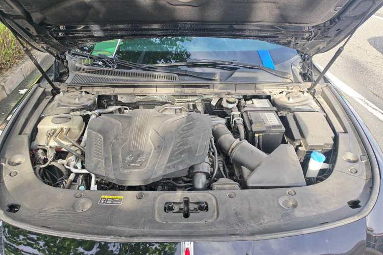 Used Hongqi H5 2025 1.5T DCT Qiyun 500 000th Unit Commemorative Edition Engine Bay