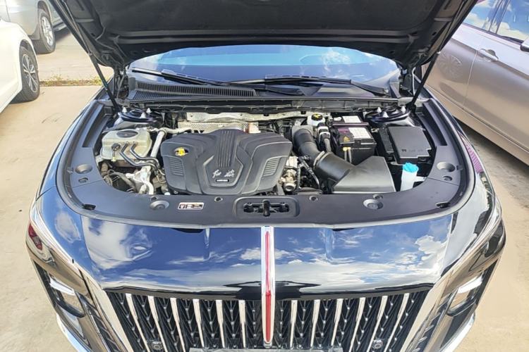 Used Hongqi H5 2025 2.0T Automatic Flag Edition – 500 000 Units Commemorative Version Engine Bay