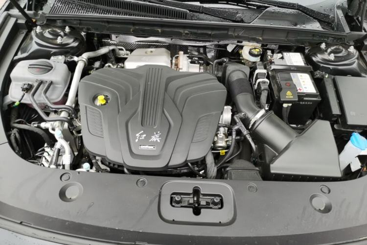 Used Hongqi H5 2025 2.0T Automatic Flag Edition – 500 000 Units Commemorative Version Engine Bay
