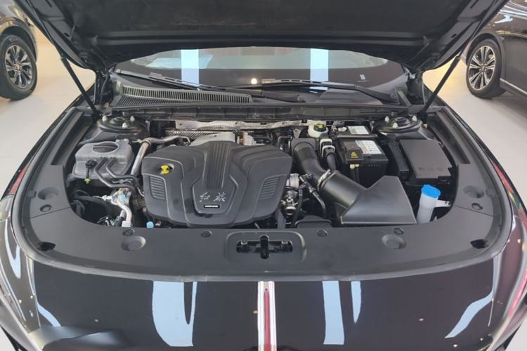Used Hongqi H5 2025 2.0T Automatic Flag Edition – 500 000 Units Commemorative Version Engine Bay