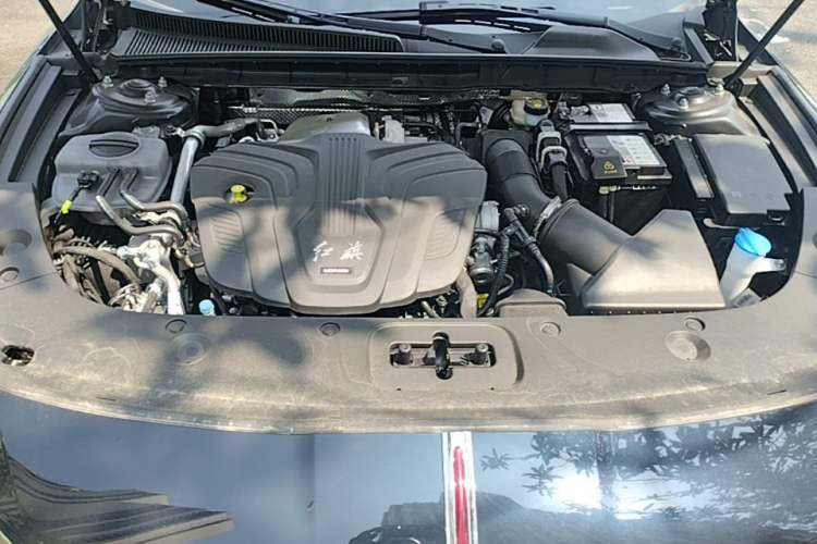 Used Hongqi H5 2025 2.0T Automatic Flag Edition – 500 000 Units Commemorative Version Engine Bay