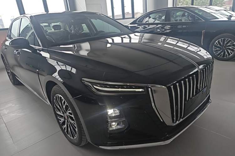 Used Hongqi H5 2025 2.0T Automatic Flag Edition – 500 000 Units Commemorative Version Exterior 1