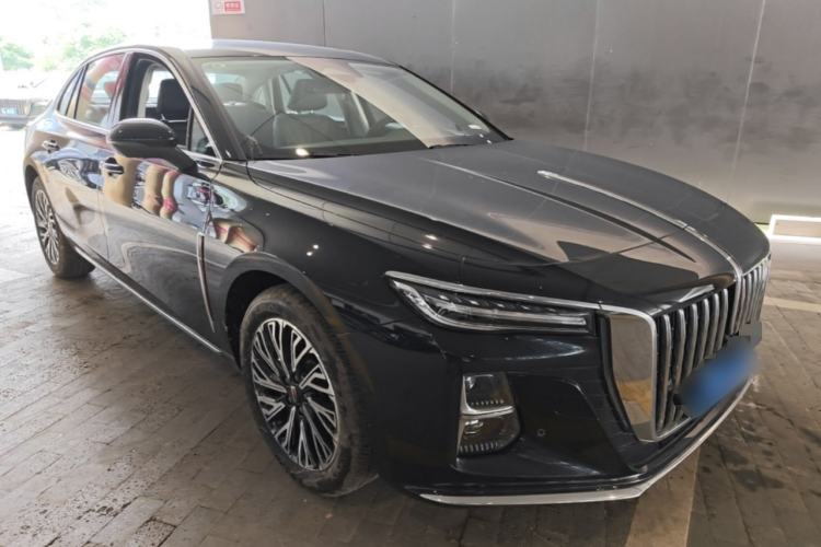 Used Hongqi H5 2025 2.0T Automatic Flag Edition – 500 000 Units Commemorative Version Exterior 1