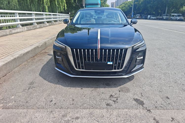 Used Hongqi H5 2025 2.0T Automatic Flag Edition – 500 000 Units Commemorative Version Exterior 1
