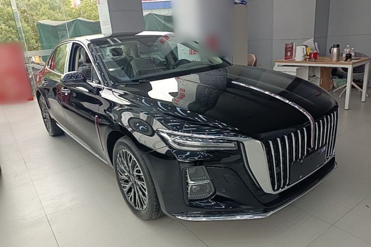 Used Hongqi H5 2025 2.0T Automatic Flag Edition – 500 000 Units Commemorative Version Exterior 1