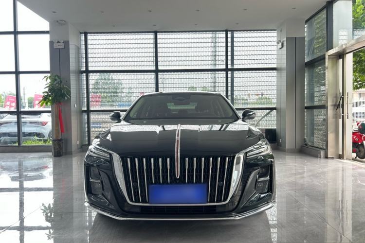 Used Hongqi H5 2025 2.0T Automatic Flag Edition – 500 000 Units Commemorative Version Exterior 1