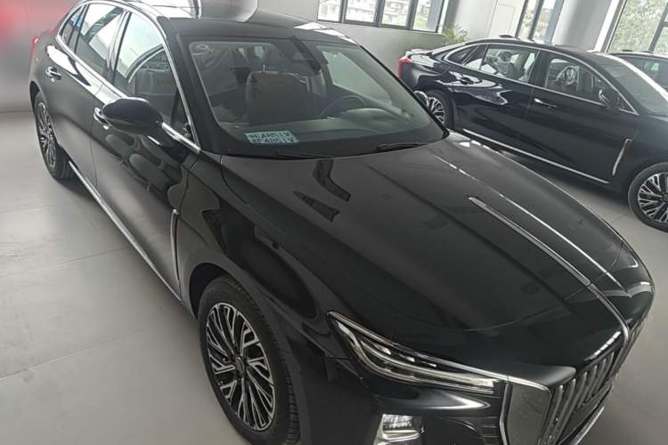 Used Hongqi H5 2025 2.0T Automatic Flag Edition – 500 000 Units Commemorative Version Exterior 1
