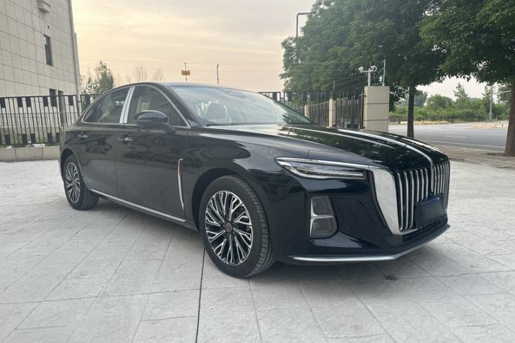 Used Hongqi H5 2025 2.0T Automatic Flag Edition – 500 000 Units Commemorative Version Exterior 1