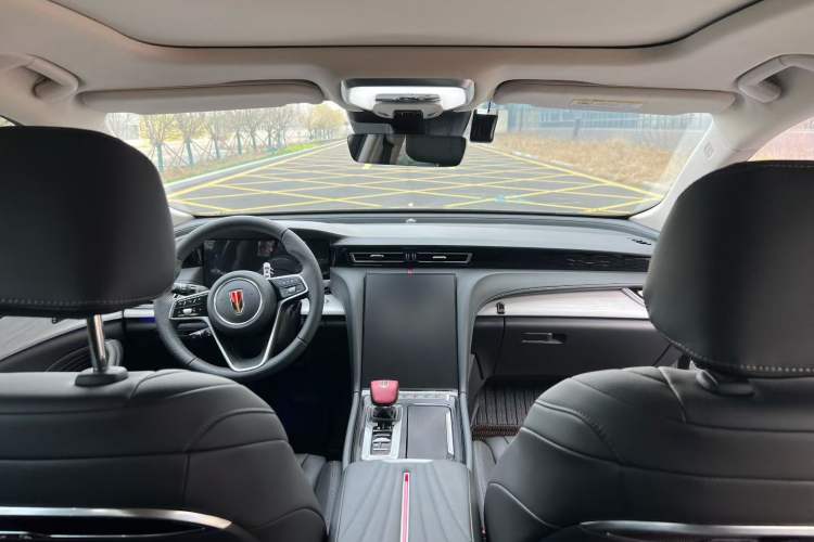 Used Hongqi H5 2025 2.0T Automatic Flag Edition – 500 000 Units Commemorative Version Exterior 11
