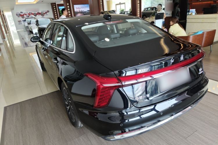 Used Hongqi H5 2025 2.0T Automatic Flag Edition – 500 000 Units Commemorative Version Exterior 2