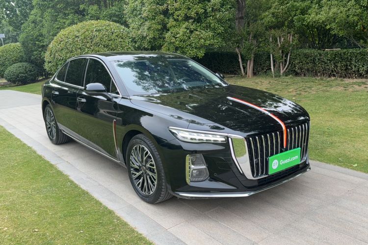 Used Hongqi H5 2025 2.0T Automatic Flag Edition – 500 000 Units Commemorative Version Exterior 2