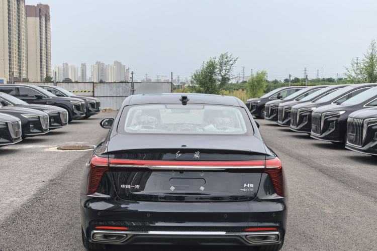 Used Hongqi H5 2025 2.0T Automatic Flag Edition – 500 000 Units Commemorative Version Exterior 2
