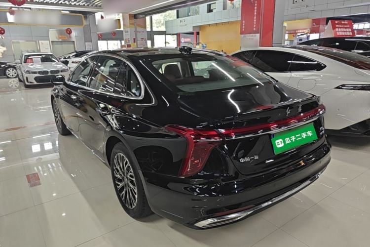 Used Hongqi H5 2025 2.0T Automatic Flag Edition – 500 000 Units Commemorative Version Exterior 2