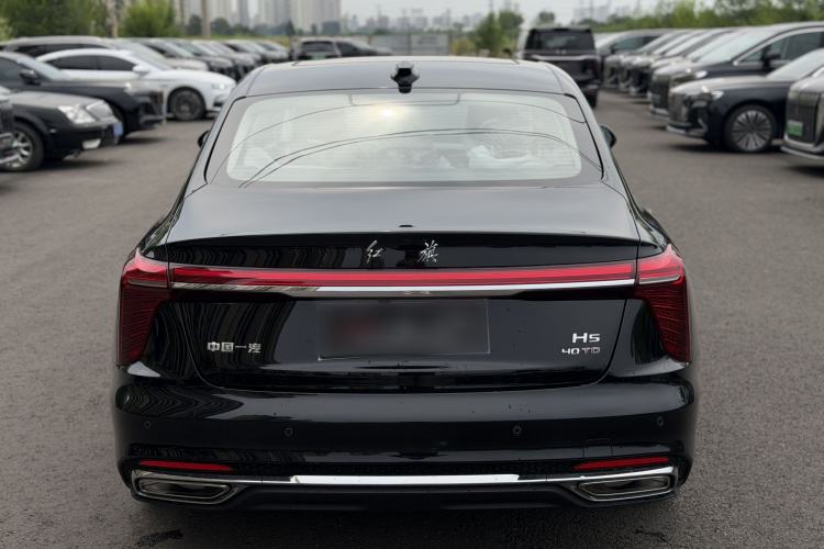 Used Hongqi H5 2025 2.0T Automatic Flag Edition – 500 000 Units Commemorative Version Exterior 2