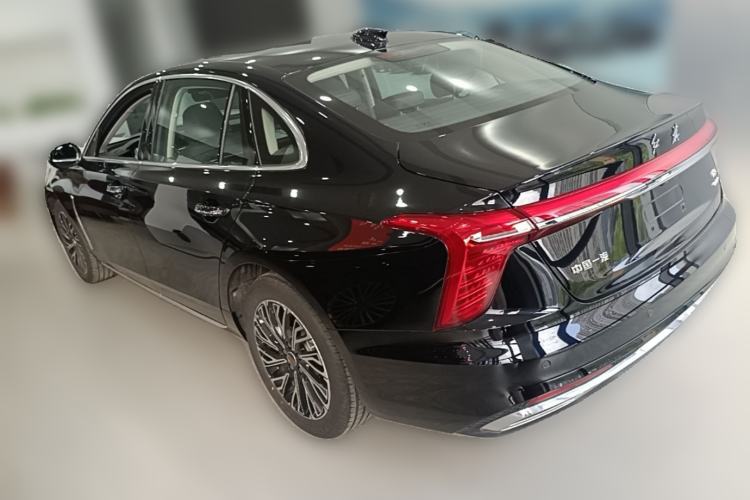 Used Hongqi H5 2025 2.0T Automatic Flag Edition – 500 000 Units Commemorative Version Exterior 2