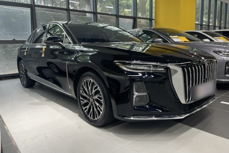 Used Hongqi H5 2025 2.0T Automatic Flag Edition – 500 000 Units Commemorative Version Exterior 2