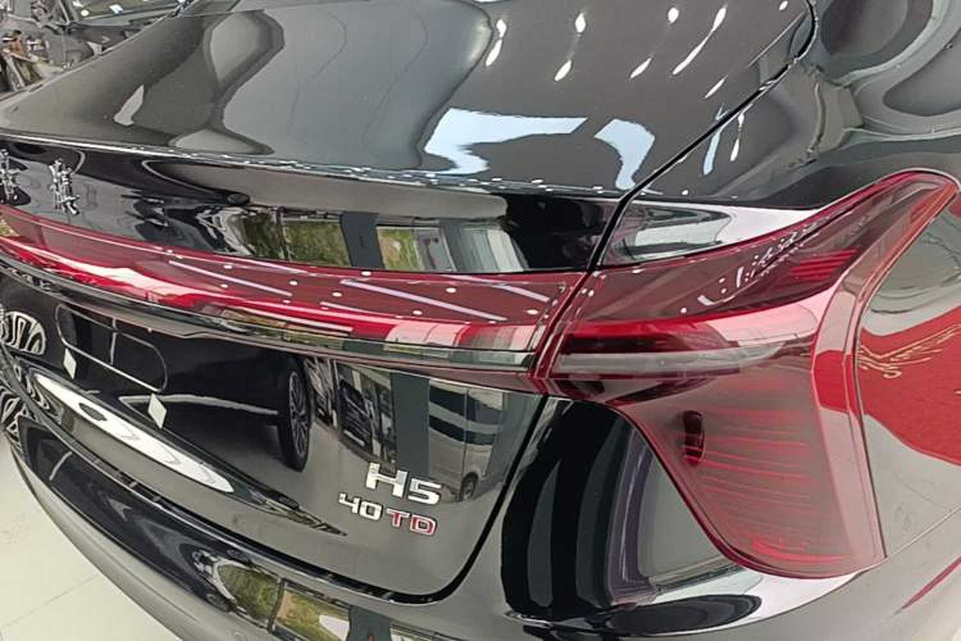 Used Hongqi H5 2025 Model 2.0T Automatic Xuan Ying 2 Million Units Commemorative Edition Exterior 3