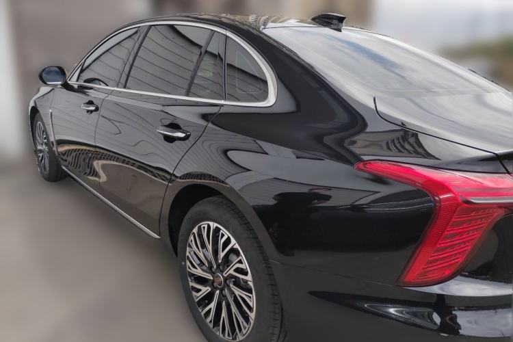 Used Hongqi H5 2025 2.0T Automatic Flag Edition – 500 000 Units Commemorative Version Exterior 3