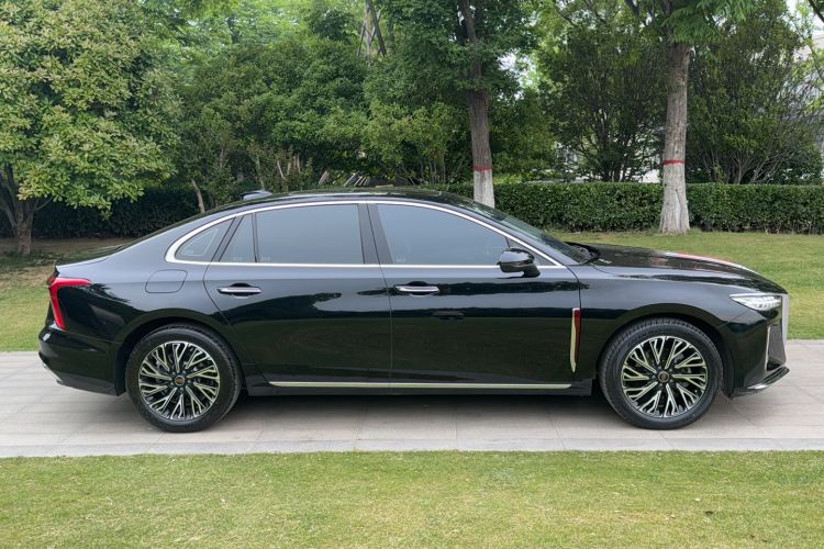 Used Hongqi H5 2025 2.0T Automatic Flag Edition – 500 000 Units Commemorative Version Exterior 3