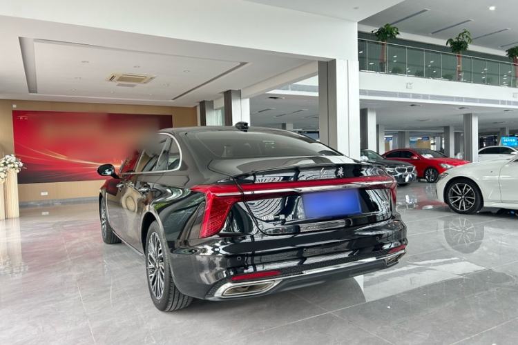 Used Hongqi H5 2025 2.0T Automatic Flag Edition – 500 000 Units Commemorative Version Exterior 3