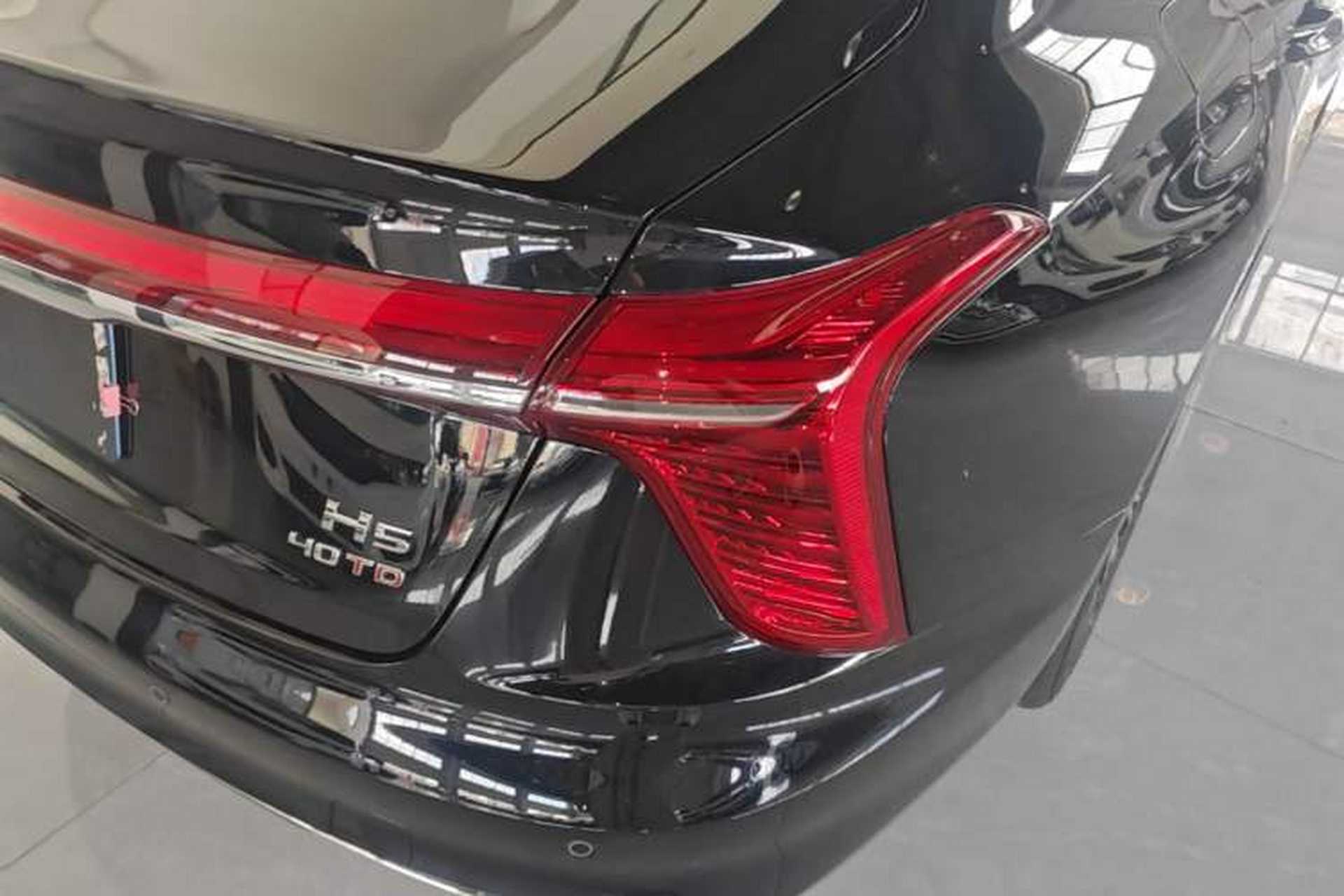 Used Hongqi H5 2025 2.0T Automatic Flag Edition – 500 000 Units Commemorative Version Exterior 3