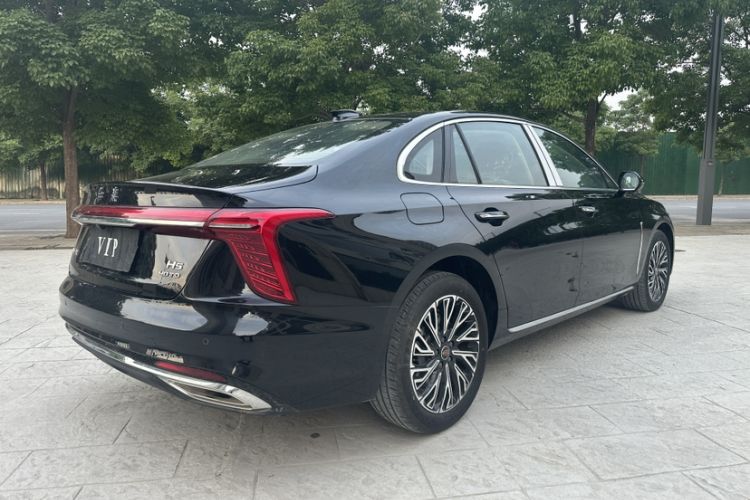 Used Hongqi H5 2025 2.0T Automatic Flag Edition – 500 000 Units Commemorative Version Exterior 3