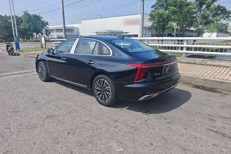 Used Hongqi H5 2025 2.0T Automatic Flag Edition – 500 000 Units Commemorative Version Exterior 4