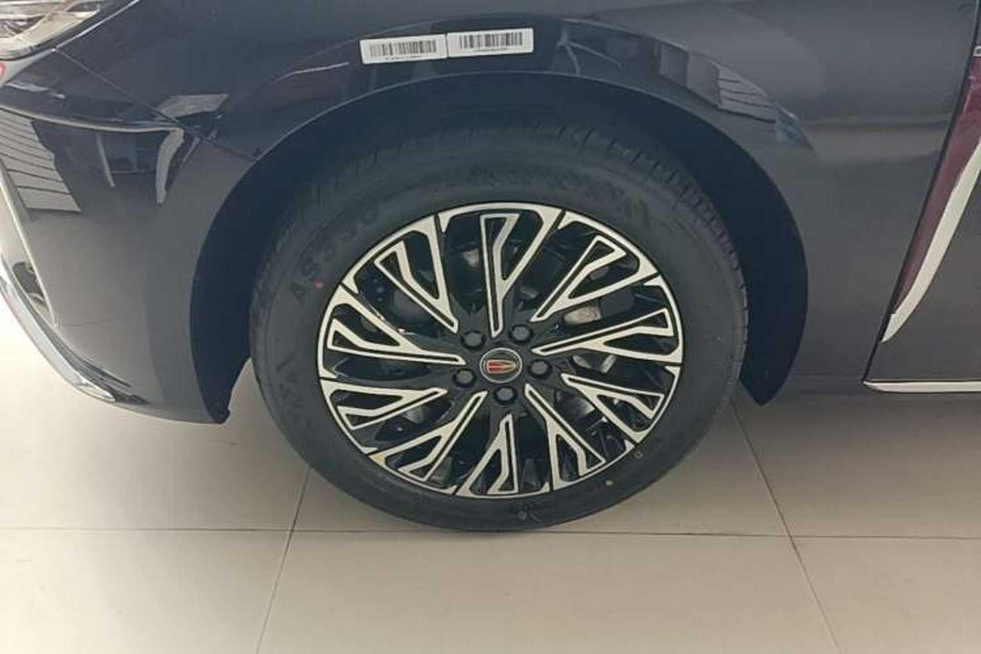 Used Hongqi H5 2025 2.0T Automatic Flag Edition – 500 000 Units Commemorative Version Exterior 4