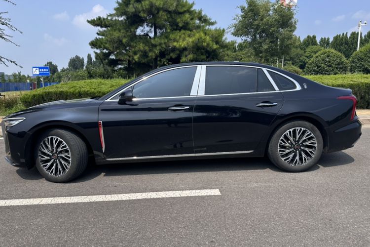 Used Hongqi H5 2025 2.0T Automatic Flag Edition – 500 000 Units Commemorative Version Exterior 4