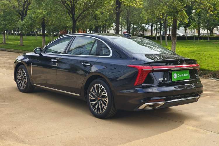 Used Hongqi H5 2025 2.0T Automatic Flag Edition – 500 000 Units Commemorative Version Exterior 4