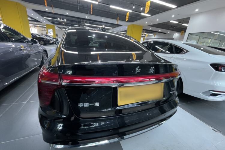 Used Hongqi H5 2025 2.0T Automatic Flag Edition – 500 000 Units Commemorative Version Exterior 4