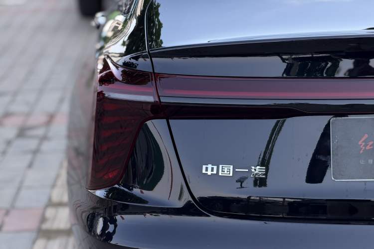 Used Hongqi H5 2025 Model 2.0T Automatic Xuan Ying 2 Million Units Commemorative Edition Exterior 5